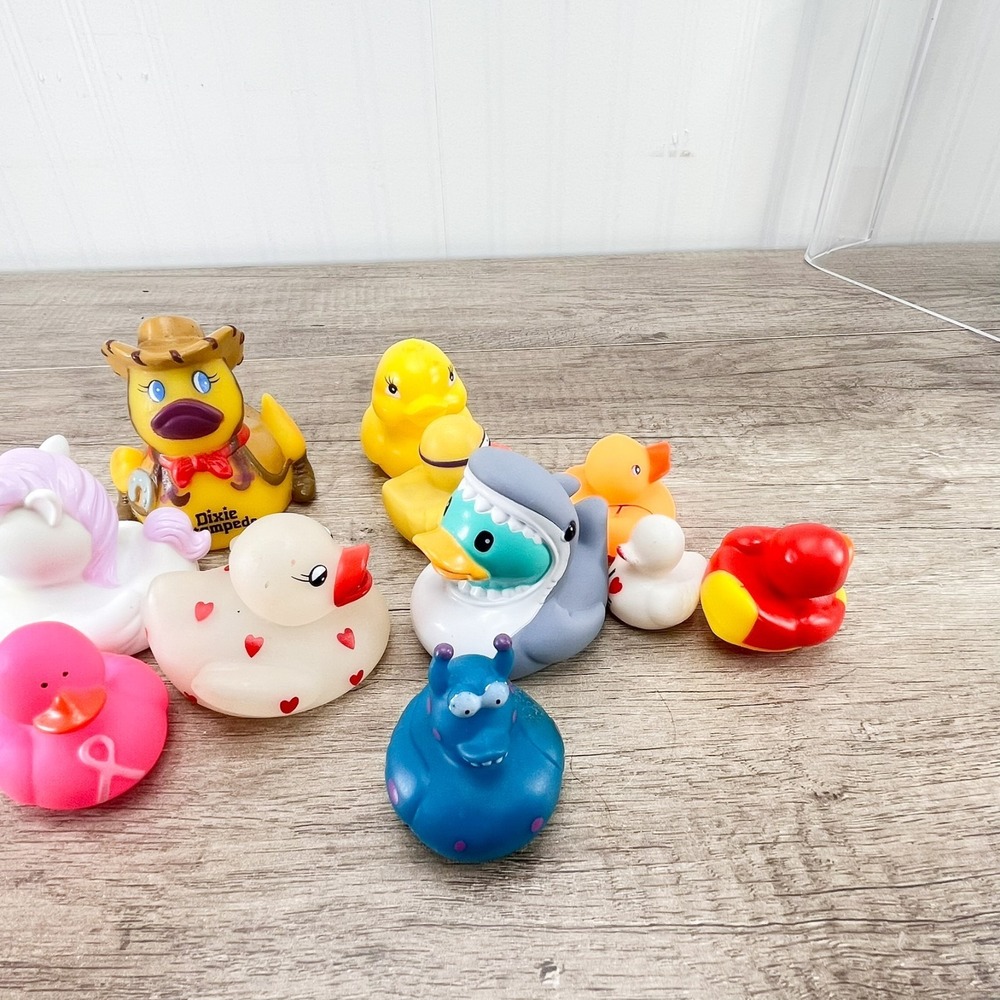 Lot of Rubber Duckies Baby Ducks Various Styles and Colors lot - Picture 4 of 11